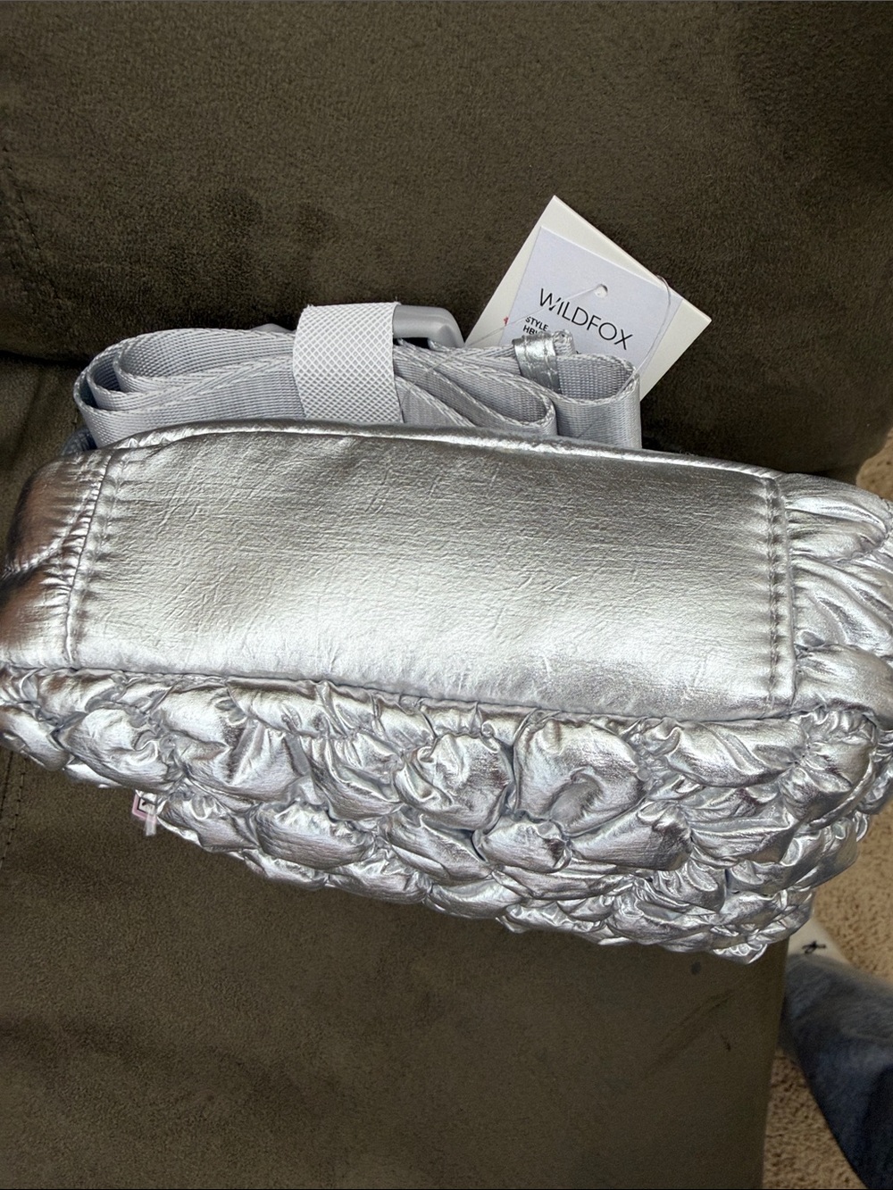 Wildfox Silver Metallic Puffer Waist/Sling Bag NWT - Picture 7 of 8